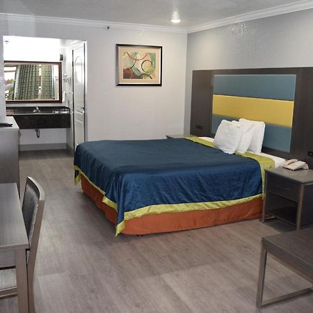 Budget Inn La Puente Esterno foto
