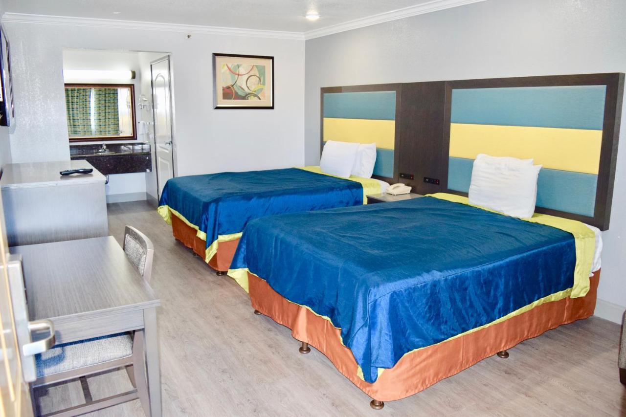 Budget Inn La Puente Esterno foto