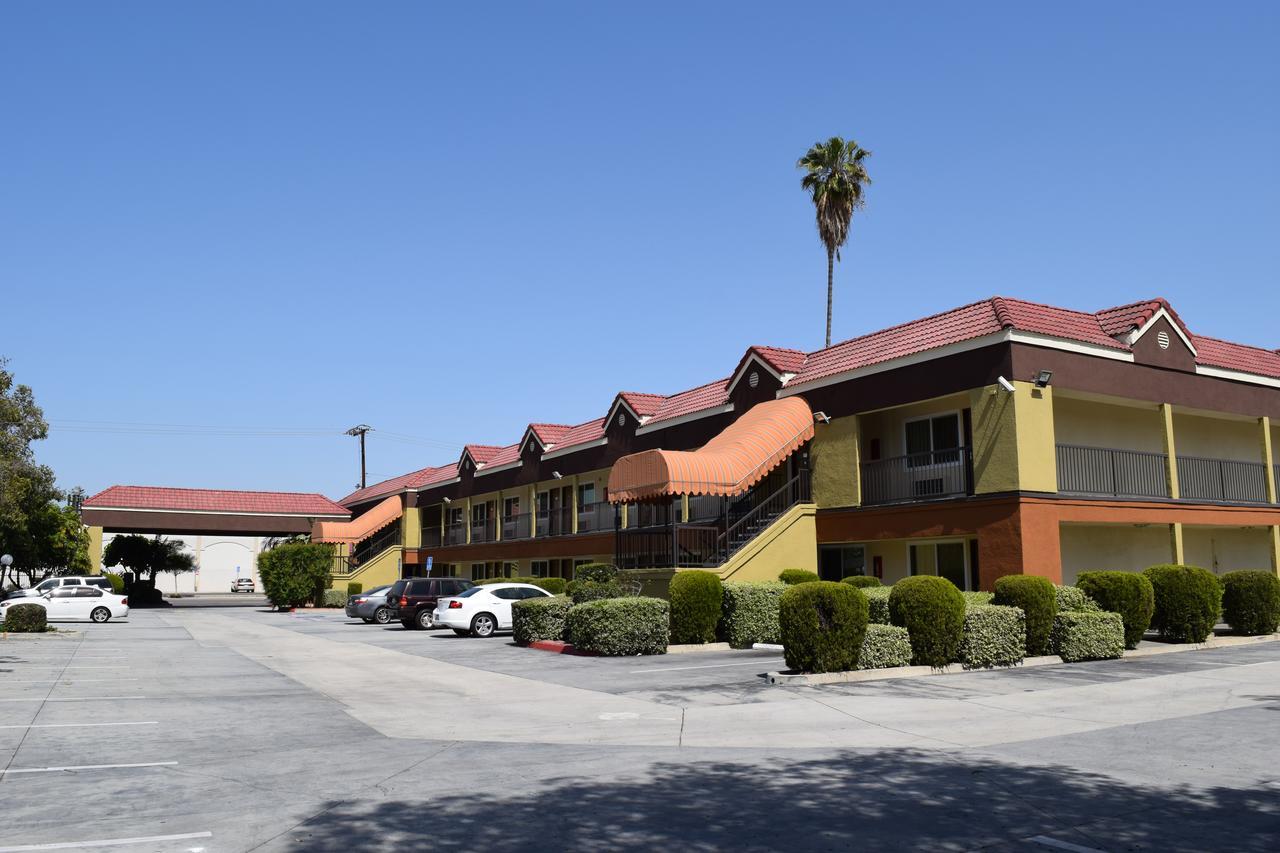 Budget Inn La Puente Esterno foto