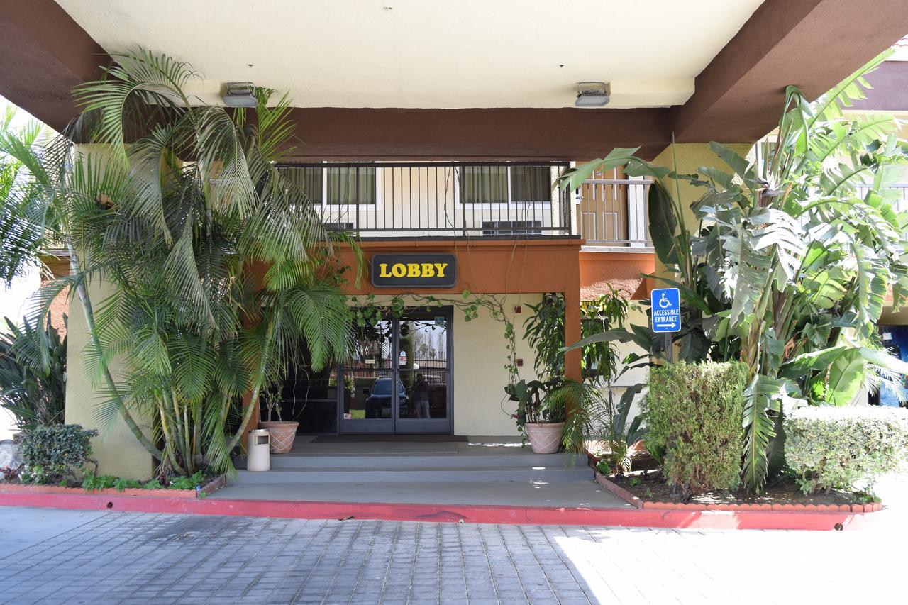 Budget Inn La Puente Esterno foto