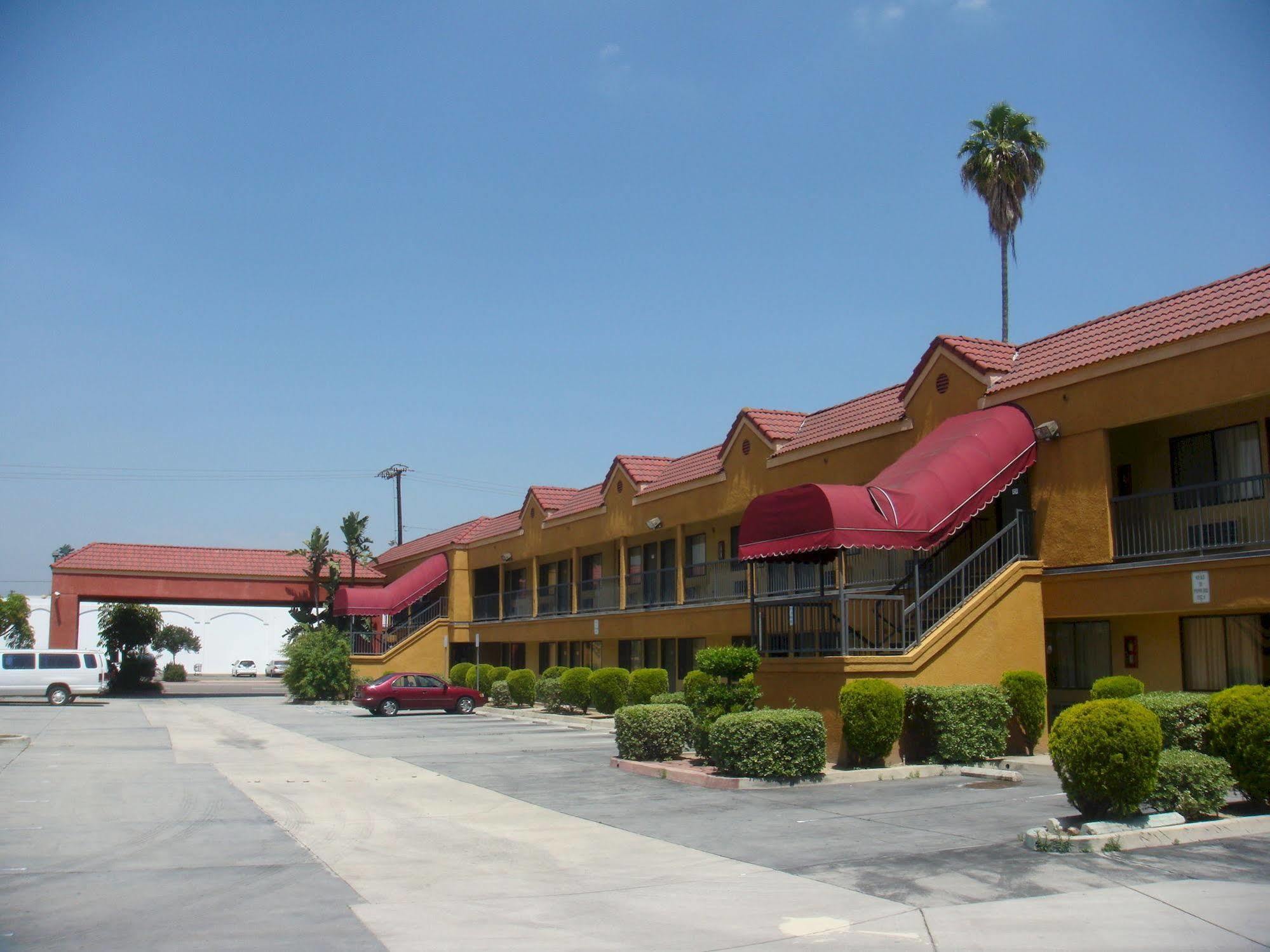 Budget Inn La Puente Esterno foto