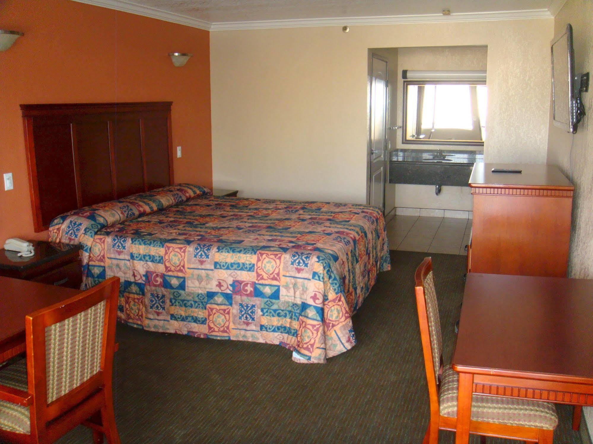 Budget Inn La Puente Esterno foto