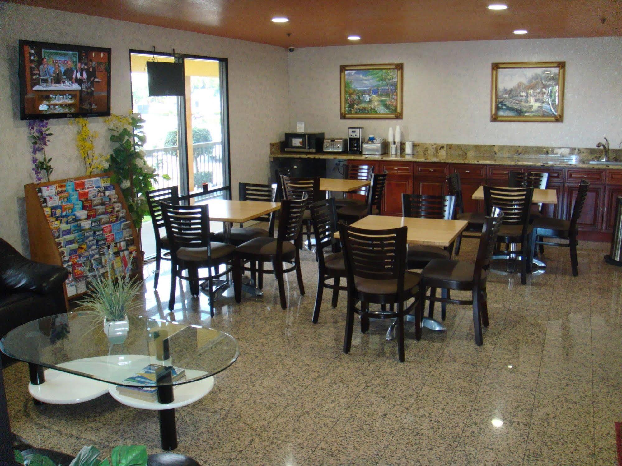 Budget Inn La Puente Esterno foto